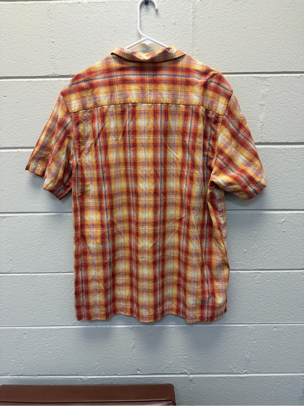Columbia Men’s Orange Plaid Short-Sleeve Button-Up Shirt vintage Y2K size L - Picture 4 of 4